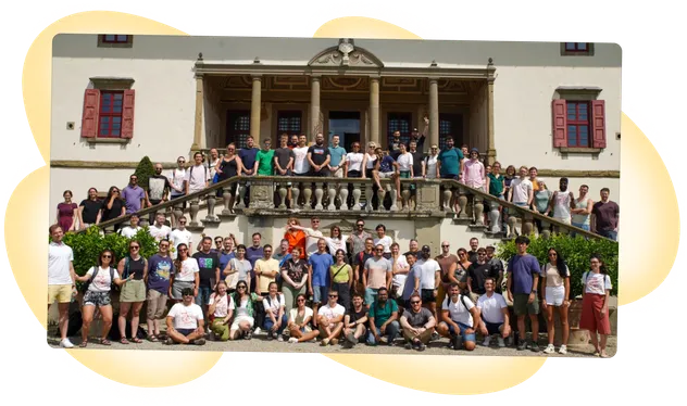 Team photo in Italy - 2023